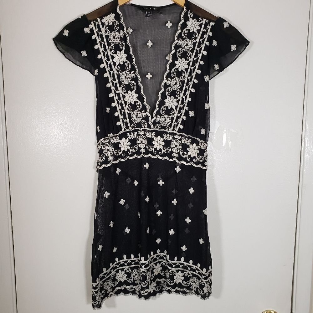 The Limited 90s Y2K Sheer Short Sleeve V Neck Delicate Blouse Size XS